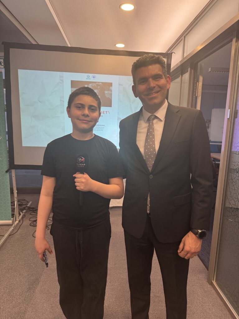 Nağı Tayru, Konsul der Republik Türkei in Berlin, bei der Gedenkveranstaltung für Nâzım Hikmet